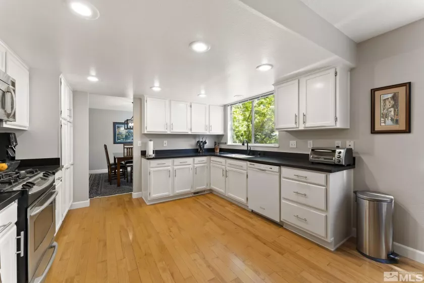 6168 Greenbrook, Reno, Nevada 89511, 4 Bedrooms Bedrooms, ,3 BathroomsBathrooms,Residential Lease,Manufactured,Greenbrook,250050979