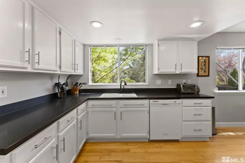 6168 Greenbrook, Reno, Nevada 89511, 4 Bedrooms Bedrooms, ,3 BathroomsBathrooms,Residential Lease,Manufactured,Greenbrook,250050979