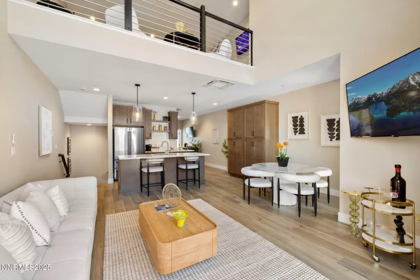 3834 Lakeside, Reno, Nevada 89509, 3 Bedrooms Bedrooms, ,4 BathroomsBathrooms,Residential,Residential,Lakeside,250050978