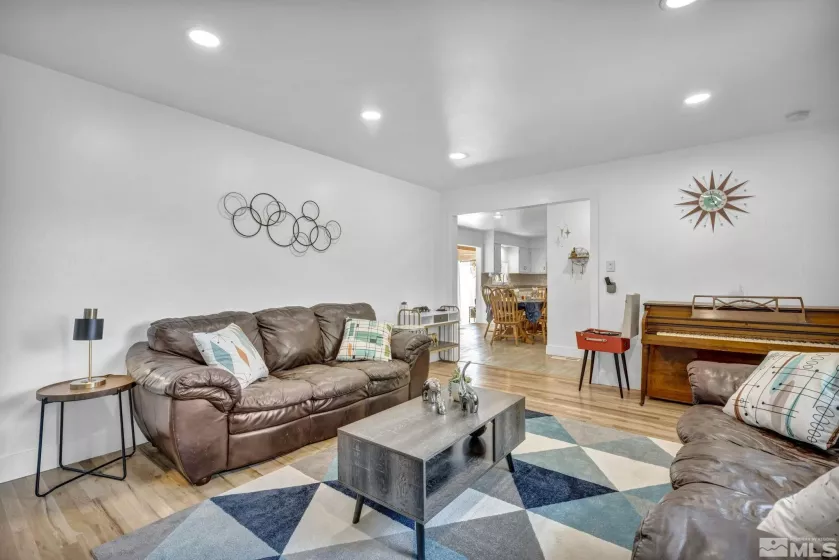 405 Gregory, Sparks, Nevada 89431, 3 Bedrooms Bedrooms, ,2 BathroomsBathrooms,Residential Lease,Manufactured,Gregory,250050981