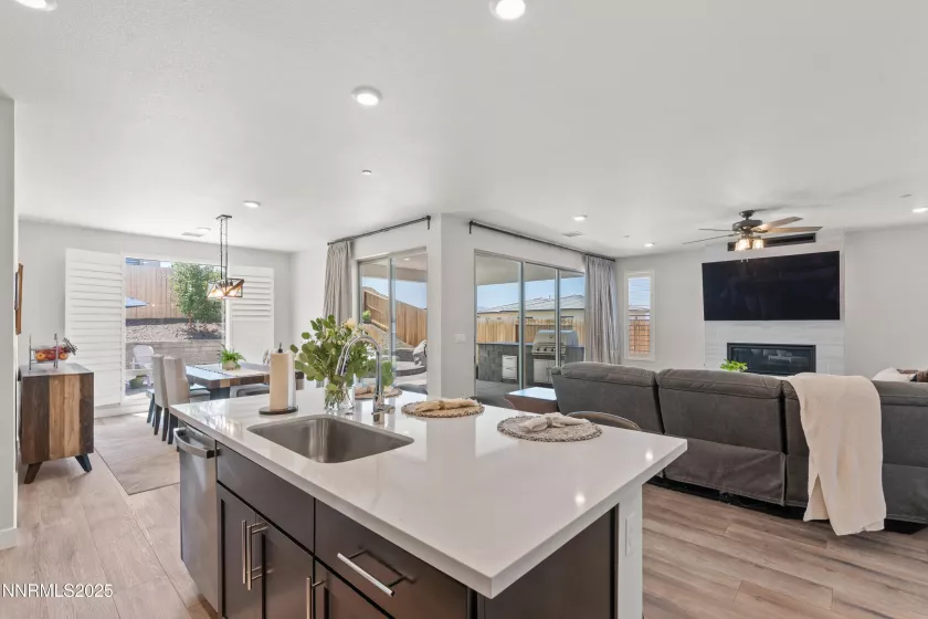 5419 Fossilstone, Sparks, Nevada 89436, 3 Bedrooms Bedrooms, ,2 BathroomsBathrooms,Residential,Residential,Fossilstone,250050990