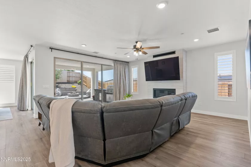 5419 Fossilstone, Sparks, Nevada 89436, 3 Bedrooms Bedrooms, ,2 BathroomsBathrooms,Residential,Residential,Fossilstone,250050990