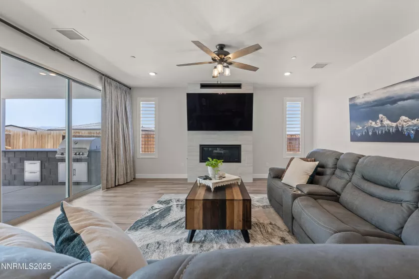 5419 Fossilstone, Sparks, Nevada 89436, 3 Bedrooms Bedrooms, ,2 BathroomsBathrooms,Residential,Residential,Fossilstone,250050990