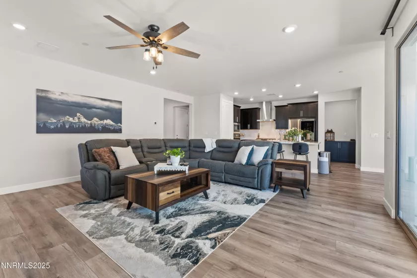 5419 Fossilstone, Sparks, Nevada 89436, 3 Bedrooms Bedrooms, ,2 BathroomsBathrooms,Residential,Residential,Fossilstone,250050990