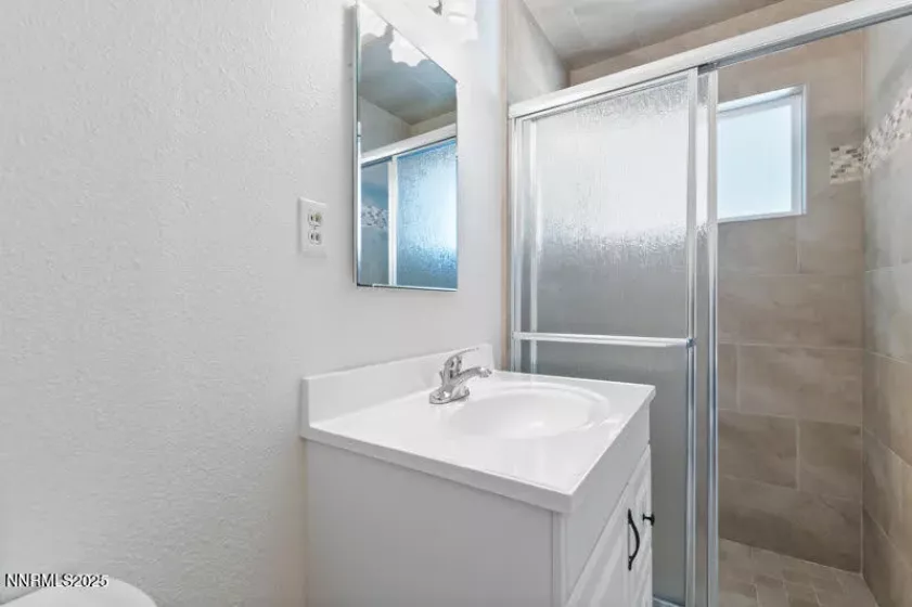 1975 Royal, Reno, Nevada 89503, 4 Bedrooms Bedrooms, ,2 BathroomsBathrooms,Residential,Residential,Royal,250050992