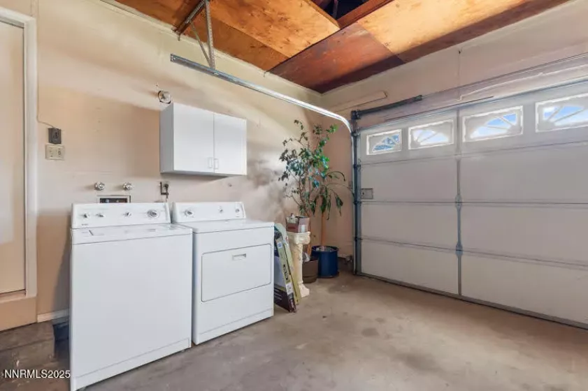 1975 Royal, Reno, Nevada 89503, 4 Bedrooms Bedrooms, ,2 BathroomsBathrooms,Residential,Residential,Royal,250050992