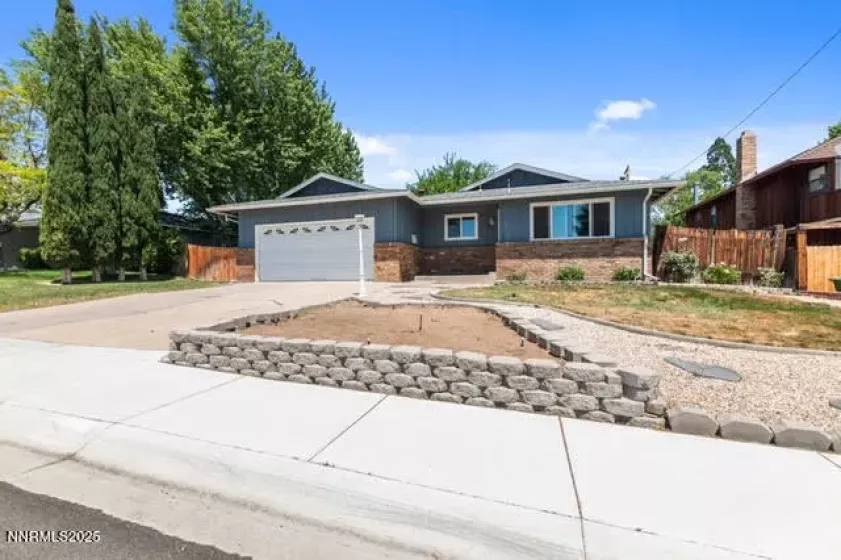 1975 Royal, Reno, Nevada 89503, 4 Bedrooms Bedrooms, ,2 BathroomsBathrooms,Residential,Residential,Royal,250050992