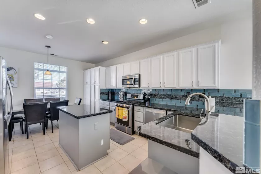 1668 Rocky Cove, Reno, Nevada 89521, 4 Bedrooms Bedrooms, ,3 BathroomsBathrooms,Residential Lease,Manufactured,Rocky Cove,250003315
