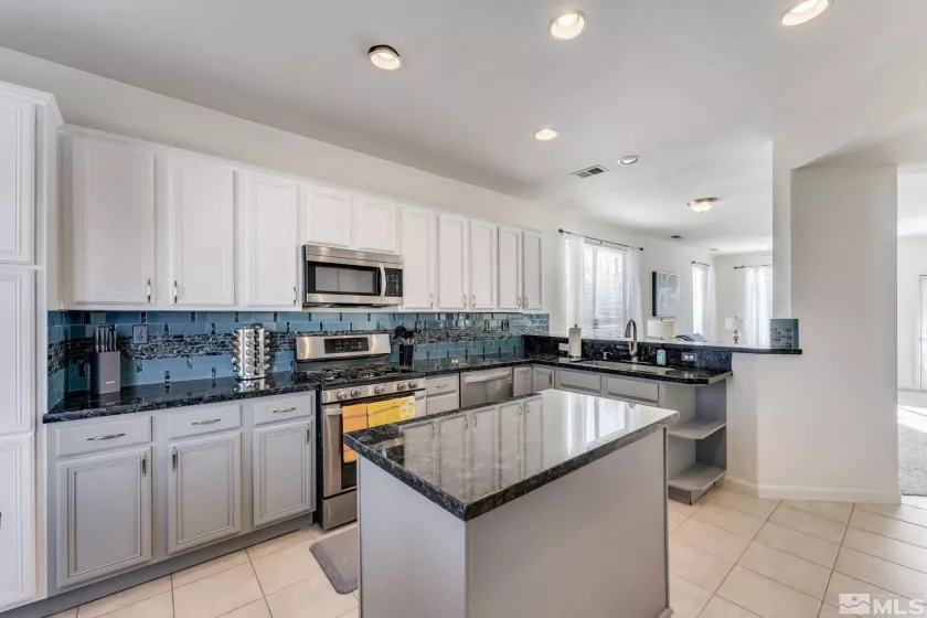 1668 Rocky Cove, Reno, Nevada 89521, 4 Bedrooms Bedrooms, ,3 BathroomsBathrooms,Residential Lease,Manufactured,Rocky Cove,250003315