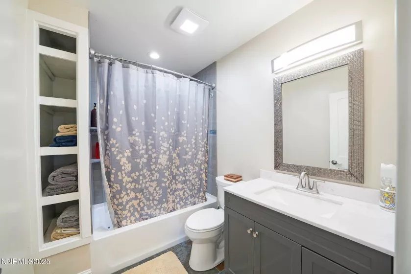 12245 Spruce, Reno, Nevada 89511, 4 Bedrooms Bedrooms, ,3 BathroomsBathrooms,Residential,Residential,Spruce,250050999