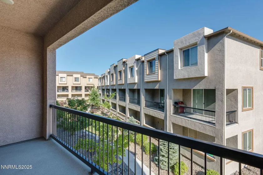 3002 Sterling Ridge, Sparks, Nevada 89431, 2 Bedrooms Bedrooms, ,3 BathroomsBathrooms,Residential,Residential,Sterling Ridge,250051000