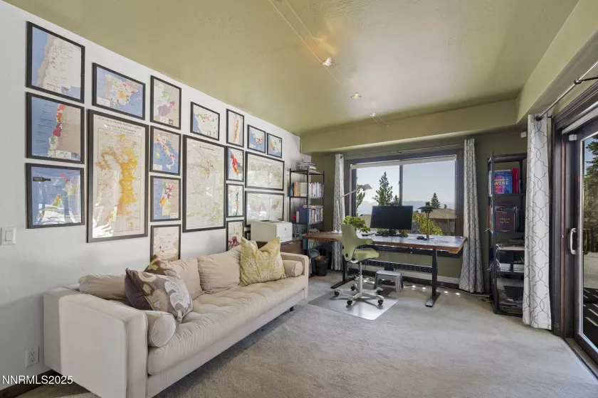 909 Tyner, Incline Village, Nevada 89451, 4 Bedrooms Bedrooms, ,3 BathroomsBathrooms,Residential,Residential,Tyner,250051003
