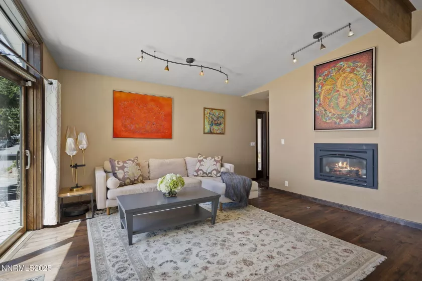 909 Tyner, Incline Village, Nevada 89451, 4 Bedrooms Bedrooms, ,3 BathroomsBathrooms,Residential,Residential,Tyner,250051003