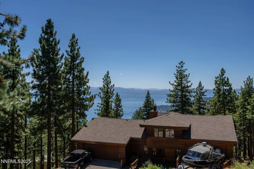909 Tyner, Incline Village, Nevada 89451, 4 Bedrooms Bedrooms, ,3 BathroomsBathrooms,Residential,Residential,Tyner,250051003