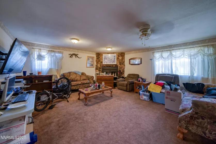 1650 Trabert, Sparks, Nevada 89431, 3 Bedrooms Bedrooms, ,3 BathroomsBathrooms,Residential,Residential,Trabert,250051008