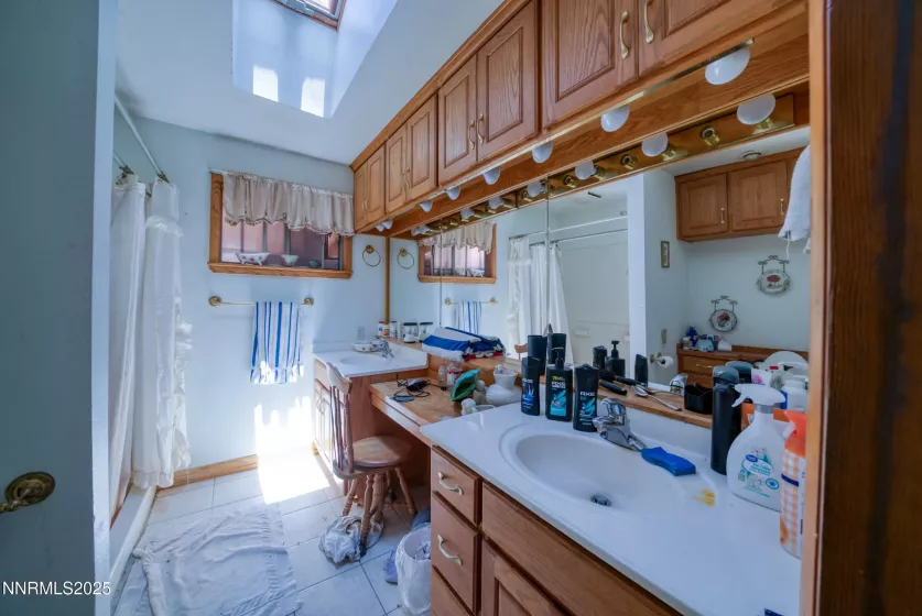 1650 Trabert, Sparks, Nevada 89431, 3 Bedrooms Bedrooms, ,3 BathroomsBathrooms,Residential,Residential,Trabert,250051008