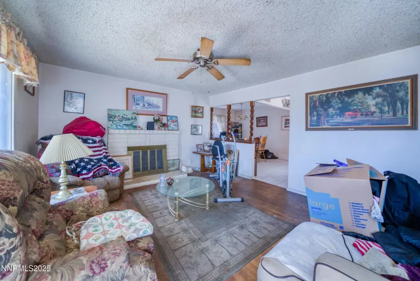1650 Trabert, Sparks, Nevada 89431, 3 Bedrooms Bedrooms, ,3 BathroomsBathrooms,Residential,Residential,Trabert,250051008
