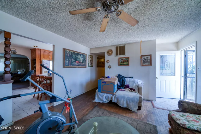 1650 Trabert, Sparks, Nevada 89431, 3 Bedrooms Bedrooms, ,3 BathroomsBathrooms,Residential,Residential,Trabert,250051008