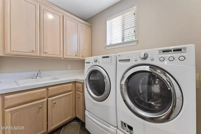 5436 Vista Terrace, Sparks, Nevada 89436, 4 Bedrooms Bedrooms, ,3 BathroomsBathrooms,Residential,Residential,Vista Terrace,250051010