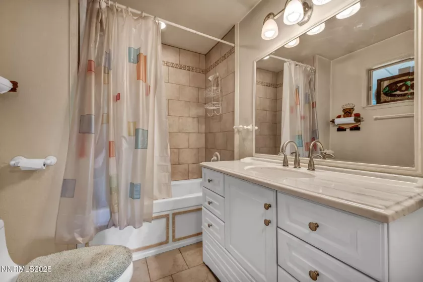 15333 Kivett, Reno, Nevada 89521, 3 Bedrooms Bedrooms, ,2 BathroomsBathrooms,Residential,Residential,Kivett,250051013