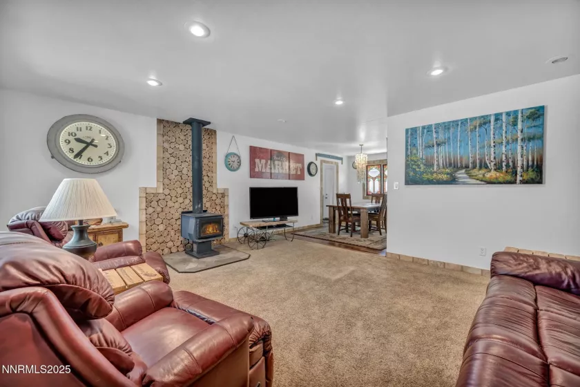 15333 Kivett, Reno, Nevada 89521, 3 Bedrooms Bedrooms, ,2 BathroomsBathrooms,Residential,Residential,Kivett,250051013
