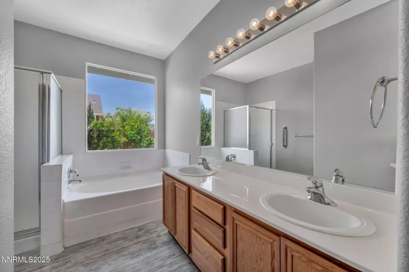 9951 Grand Falls, Reno, Nevada 89506, 4 Bedrooms Bedrooms, ,2 BathroomsBathrooms,Residential,Residential,Grand Falls,250051014