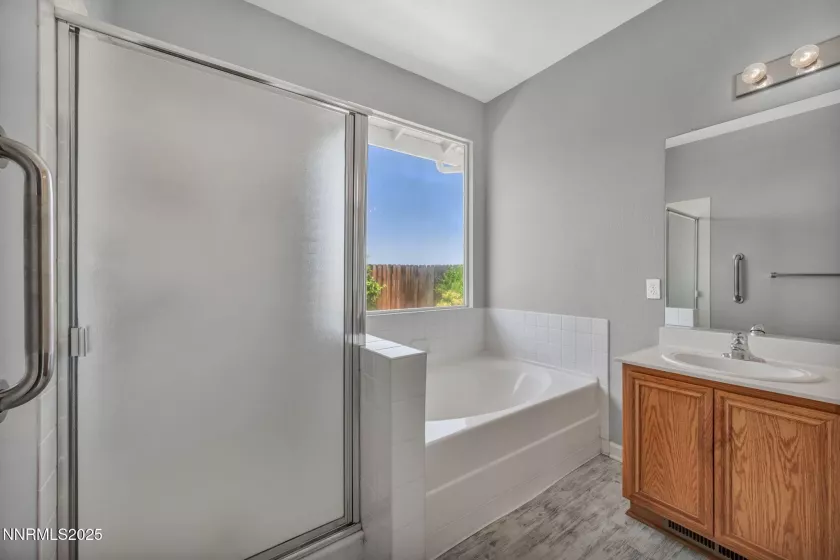 9951 Grand Falls, Reno, Nevada 89506, 4 Bedrooms Bedrooms, ,2 BathroomsBathrooms,Residential,Residential,Grand Falls,250051014
