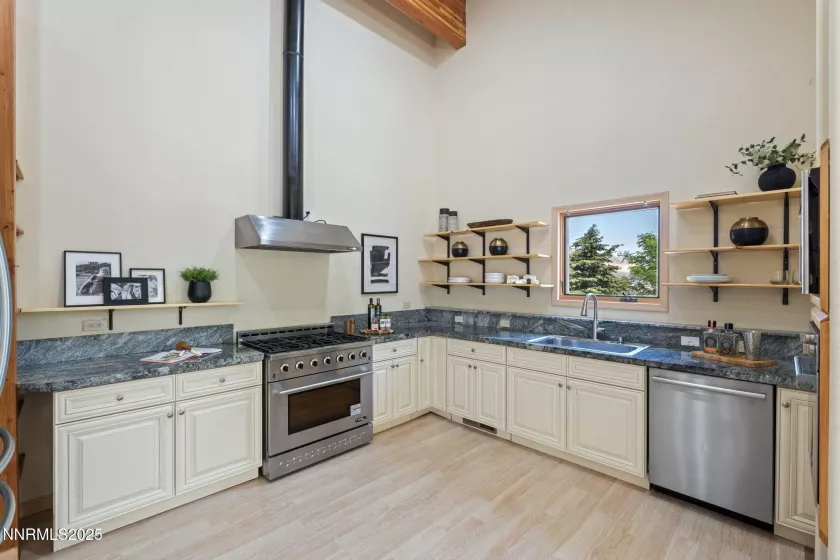 105 Rodeo, Reno, Nevada 89508, 3 Bedrooms Bedrooms, ,2 BathroomsBathrooms,Residential,Residential,Rodeo,250051015