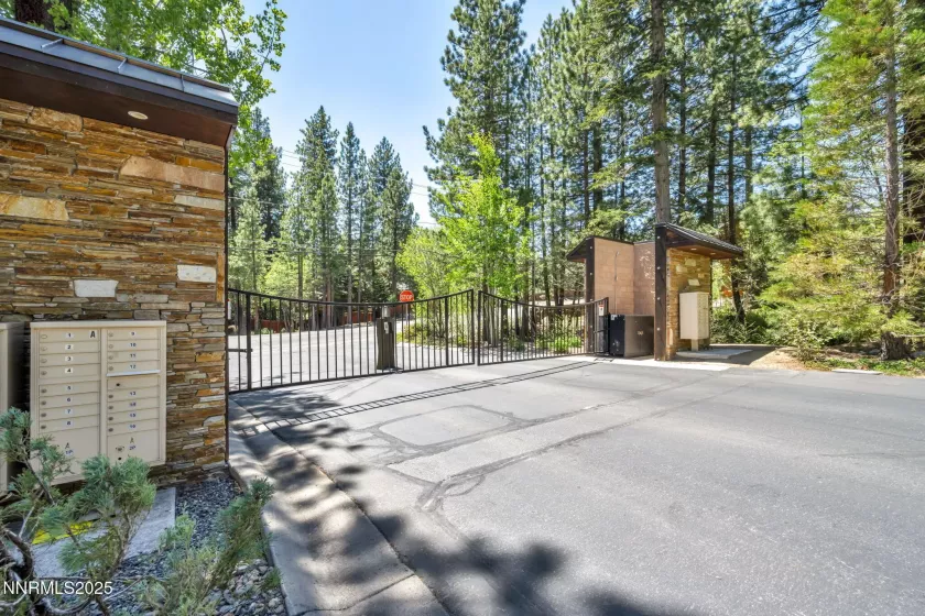 886 Rosewood, Incline Village, Nevada 89451, 4 Bedrooms Bedrooms, ,4 BathroomsBathrooms,Residential,Residential,Rosewood,250051016