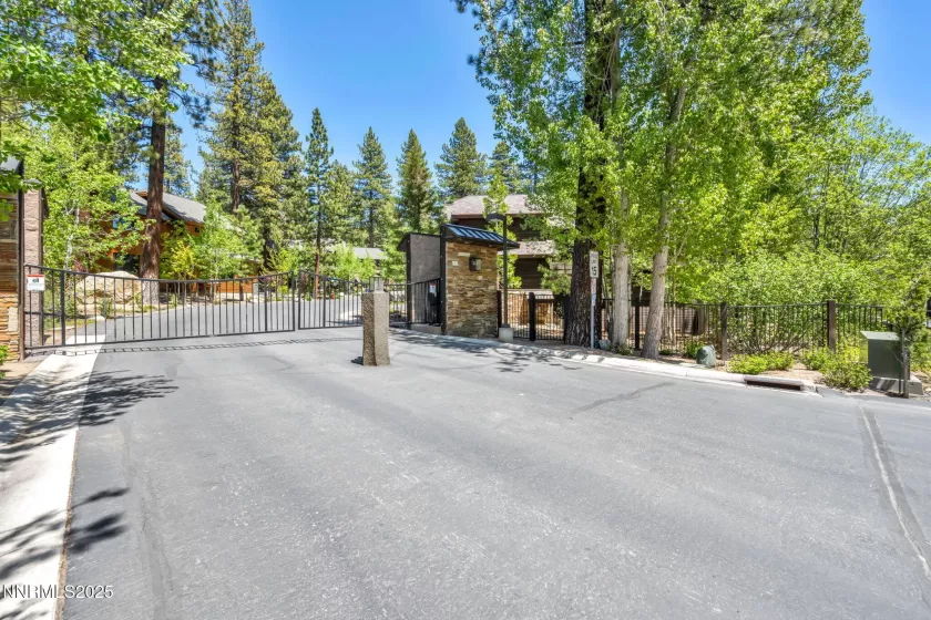 886 Rosewood, Incline Village, Nevada 89451, 4 Bedrooms Bedrooms, ,4 BathroomsBathrooms,Residential,Residential,Rosewood,250051016