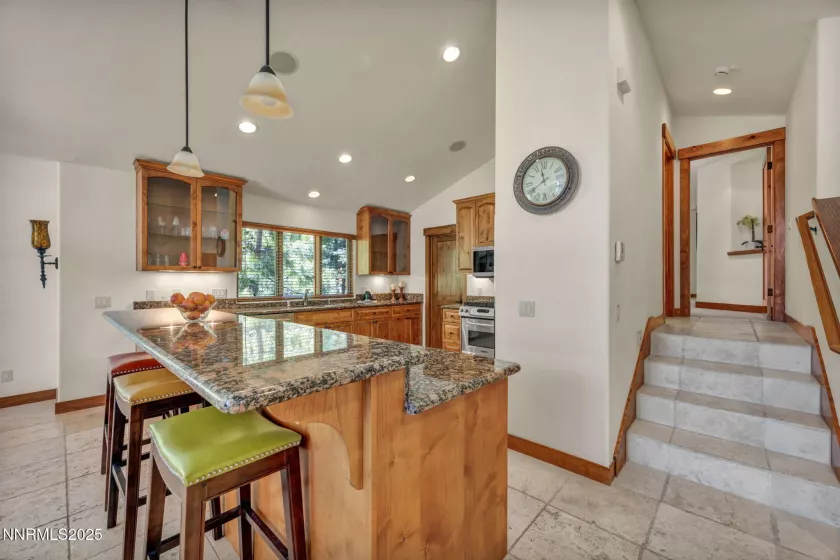 886 Rosewood, Incline Village, Nevada 89451, 4 Bedrooms Bedrooms, ,4 BathroomsBathrooms,Residential,Residential,Rosewood,250051016