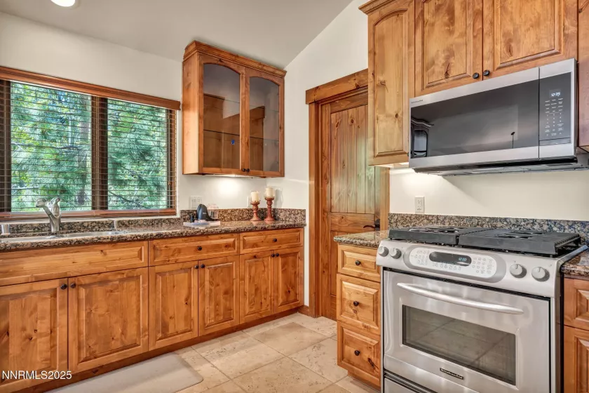 886 Rosewood, Incline Village, Nevada 89451, 4 Bedrooms Bedrooms, ,4 BathroomsBathrooms,Residential,Residential,Rosewood,250051016