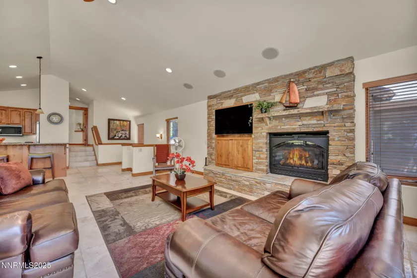 886 Rosewood, Incline Village, Nevada 89451, 4 Bedrooms Bedrooms, ,4 BathroomsBathrooms,Residential,Residential,Rosewood,250051016