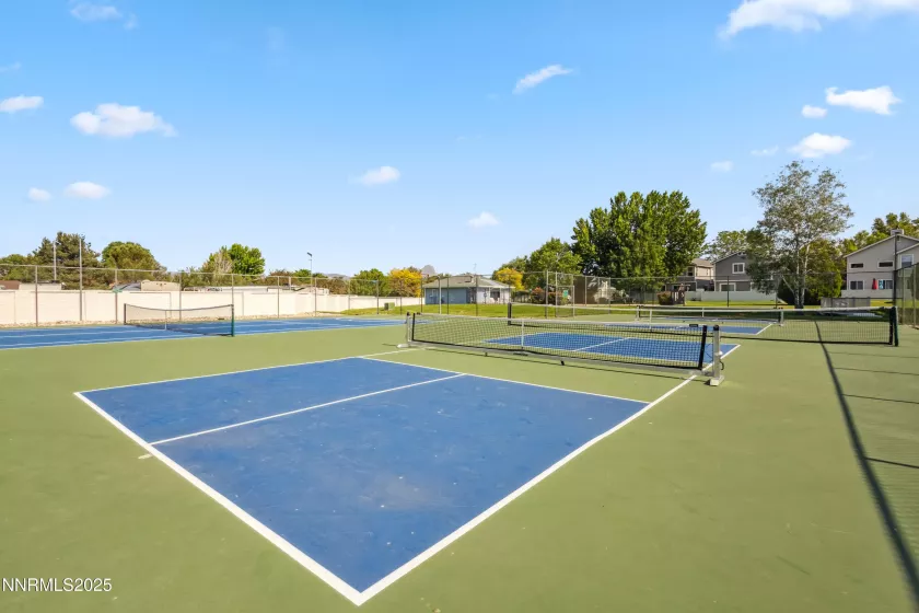 HOA Maintained Tennis/Pickleball Courts