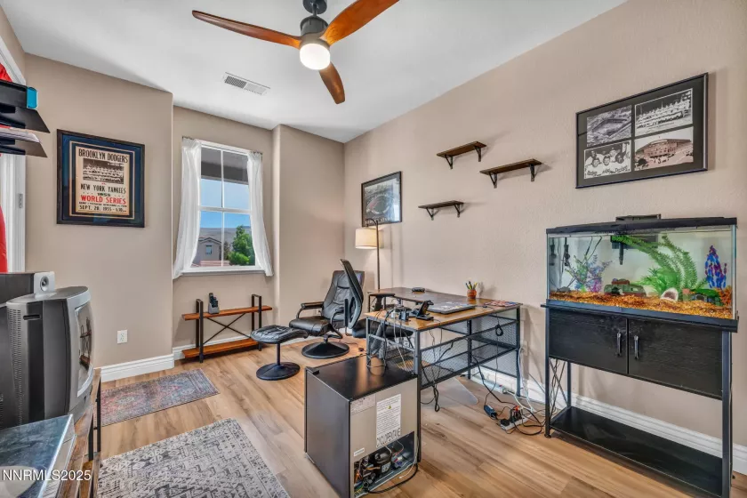 Office/bedroom