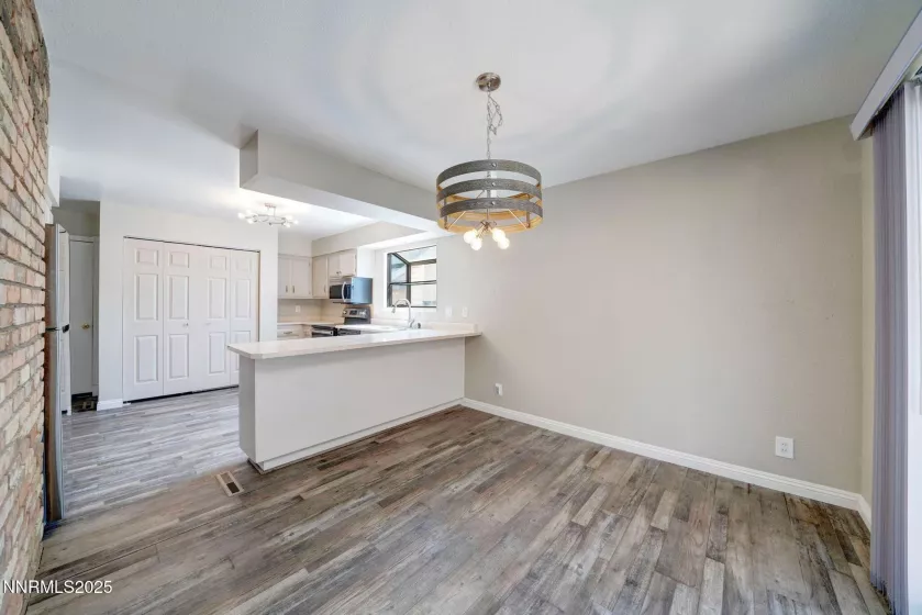 715 Emerson, Sparks, Nevada 89431, 3 Bedrooms Bedrooms, ,2 BathroomsBathrooms,Residential,Residential,Emerson,250051022