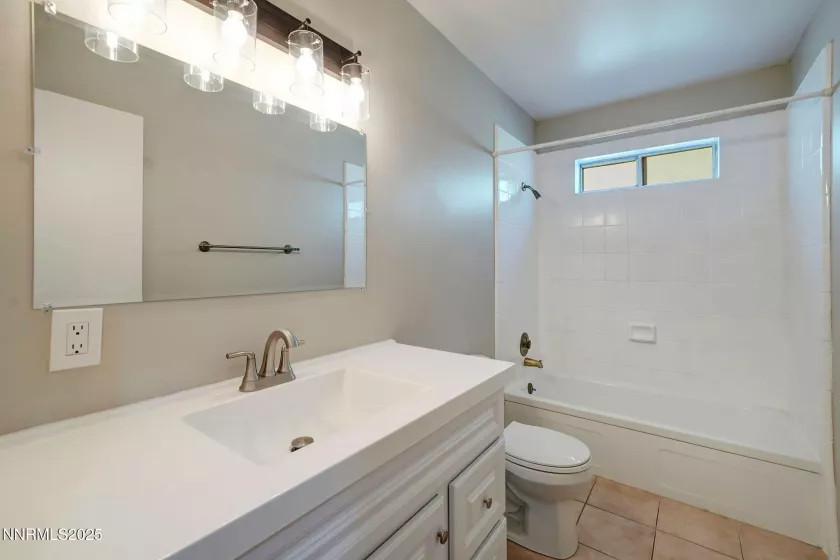 715 Emerson, Sparks, Nevada 89431, 3 Bedrooms Bedrooms, ,2 BathroomsBathrooms,Residential,Residential,Emerson,250051022