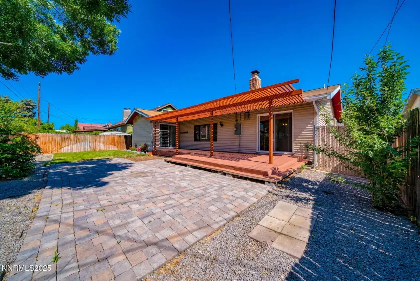 715 Emerson, Sparks, Nevada 89431, 3 Bedrooms Bedrooms, ,2 BathroomsBathrooms,Residential,Residential,Emerson,250051022