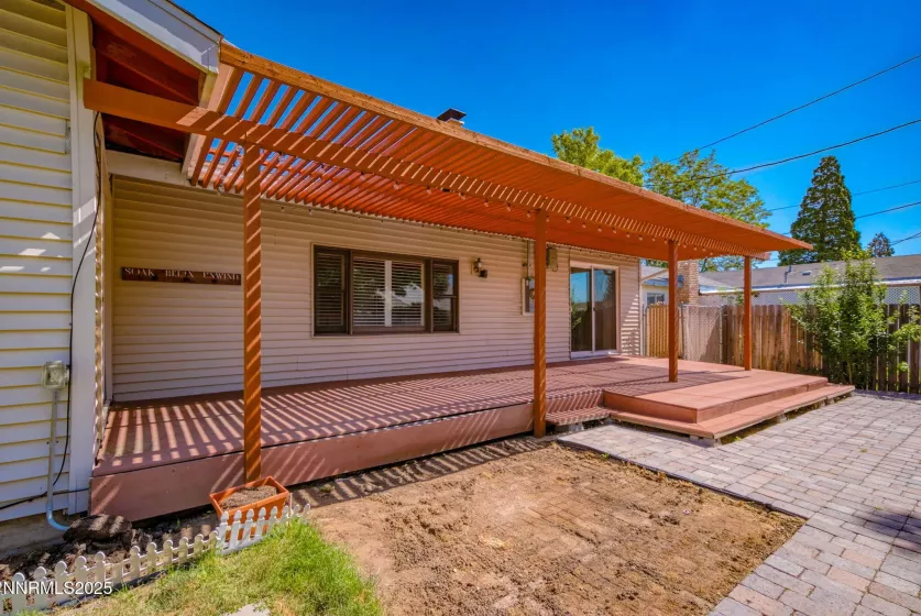 715 Emerson, Sparks, Nevada 89431, 3 Bedrooms Bedrooms, ,2 BathroomsBathrooms,Residential,Residential,Emerson,250051022