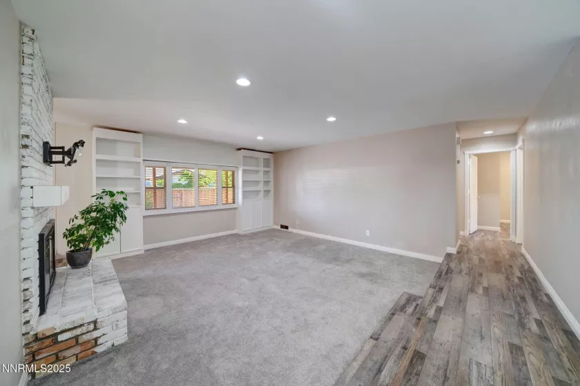 715 Emerson, Sparks, Nevada 89431, 3 Bedrooms Bedrooms, ,2 BathroomsBathrooms,Residential,Residential,Emerson,250051022