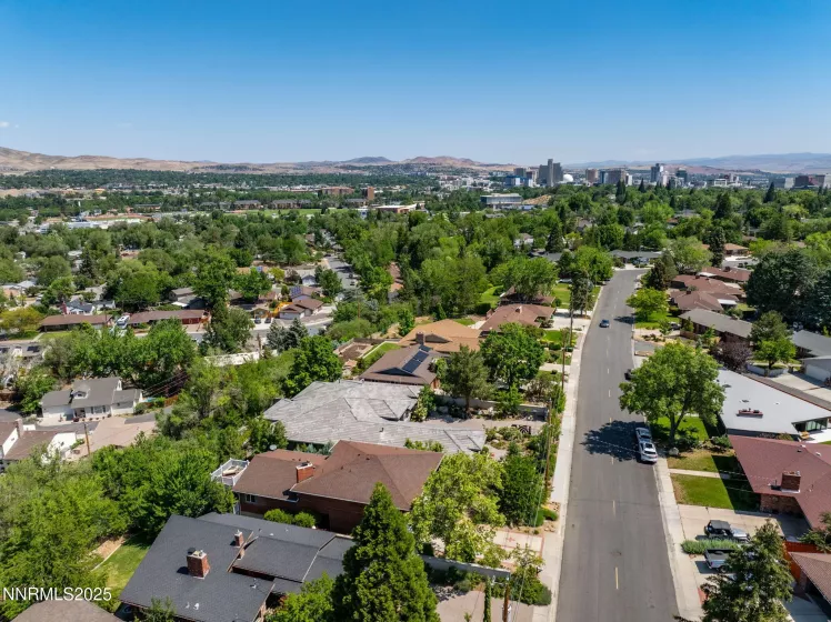 1435 Palisade, Reno, Nevada 89509, 4 Bedrooms Bedrooms, ,3 BathroomsBathrooms,Residential,Residential,Palisade,250051023