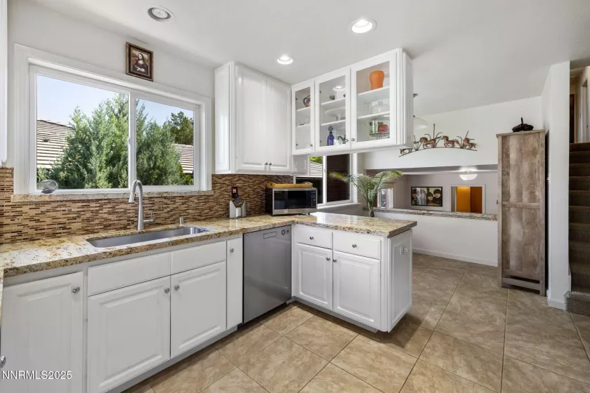 1435 Palisade, Reno, Nevada 89509, 4 Bedrooms Bedrooms, ,3 BathroomsBathrooms,Residential,Residential,Palisade,250051023