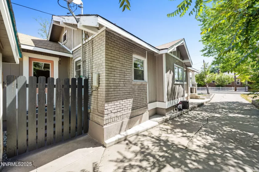 837 Wheeler, Reno, Nevada 89502, 3 Bedrooms Bedrooms, ,2 BathroomsBathrooms,Residential,Residential,Wheeler,250051025