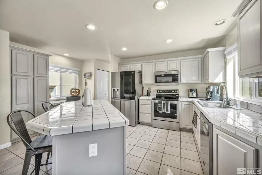 1140 Thompson, Carson City, Nevada 89703, 3 Bedrooms Bedrooms, ,3 BathroomsBathrooms,Residential,Residential,Thompson,250001246
