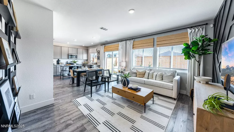 7762 Lone Prairie, Reno, Nevada 89506, 3 Bedrooms Bedrooms, ,3 BathroomsBathrooms,Residential,Residential,Lone Prairie,250051032