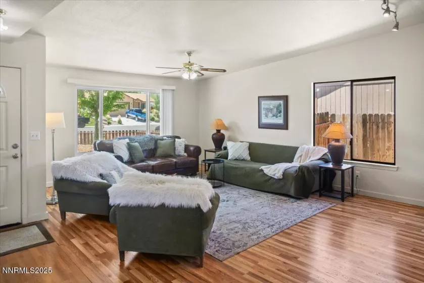 806 Bluerock, Gardnerville, Nevada 89460, 4 Bedrooms Bedrooms, ,2 BathroomsBathrooms,Residential,Residential,Bluerock,250051027