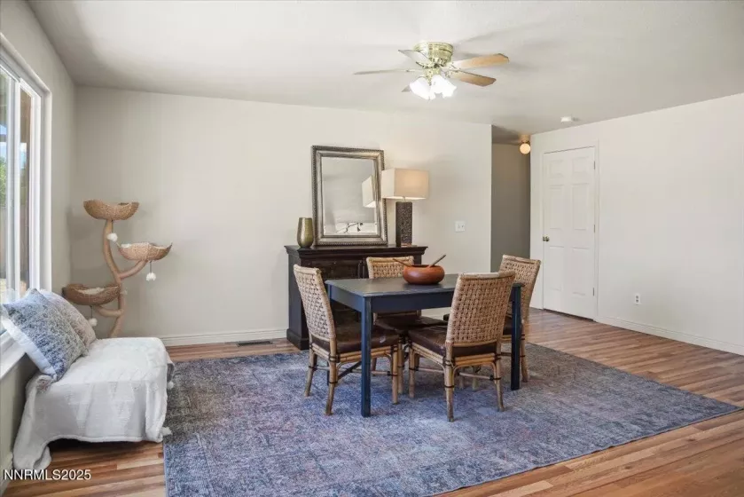 806 Bluerock, Gardnerville, Nevada 89460, 4 Bedrooms Bedrooms, ,2 BathroomsBathrooms,Residential,Residential,Bluerock,250051027