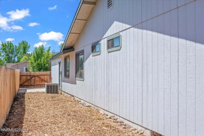 806 Bluerock, Gardnerville, Nevada 89460, 4 Bedrooms Bedrooms, ,2 BathroomsBathrooms,Residential,Residential,Bluerock,250051027