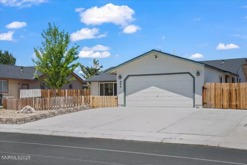 806 Bluerock, Gardnerville, Nevada 89460, 4 Bedrooms Bedrooms, ,2 BathroomsBathrooms,Residential,Residential,Bluerock,250051027
