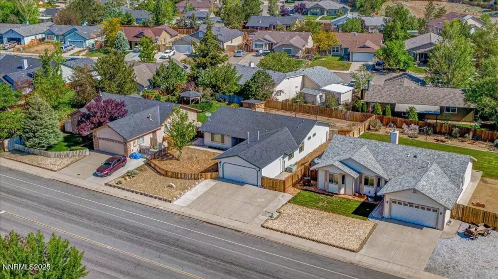 806 Bluerock, Gardnerville, Nevada 89460, 4 Bedrooms Bedrooms, ,2 BathroomsBathrooms,Residential,Residential,Bluerock,250051027
